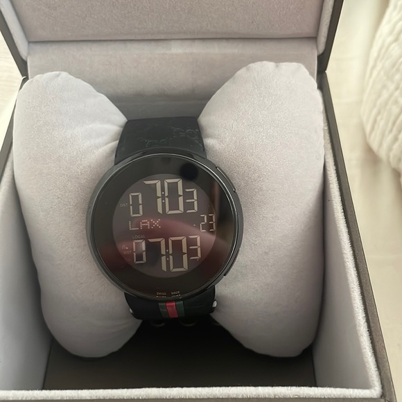 Gucci Other - Gucci watch